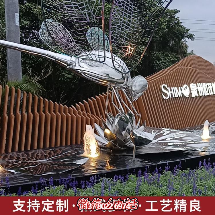 大型不銹鋼雕塑，為城市酒店、公園、商場及水景環境增添獨特景觀