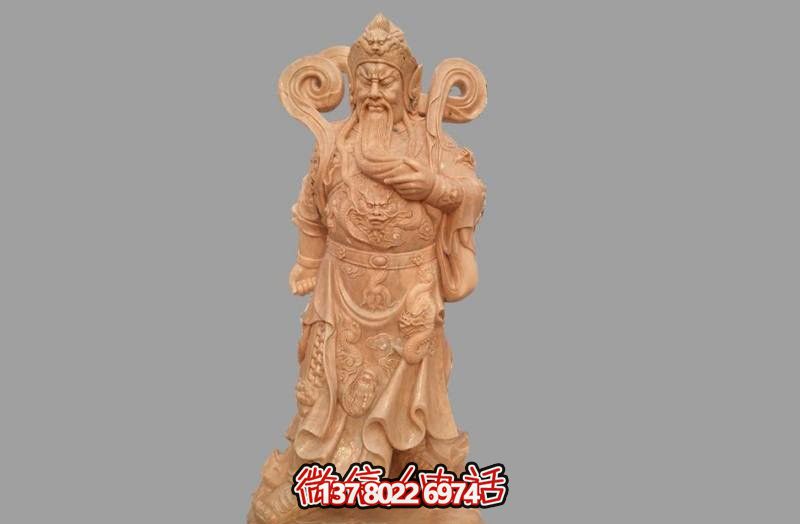 紅日晚霞下的關公雕塑，溫馨庭院里的佛像供奉