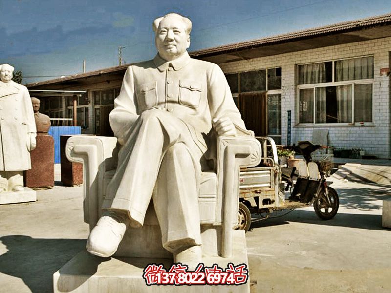 漢白玉毛澤東雕塑，見證歷史瞬間